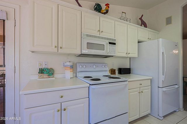 19027 N 83RD Lane, Peoria, AZ 85382