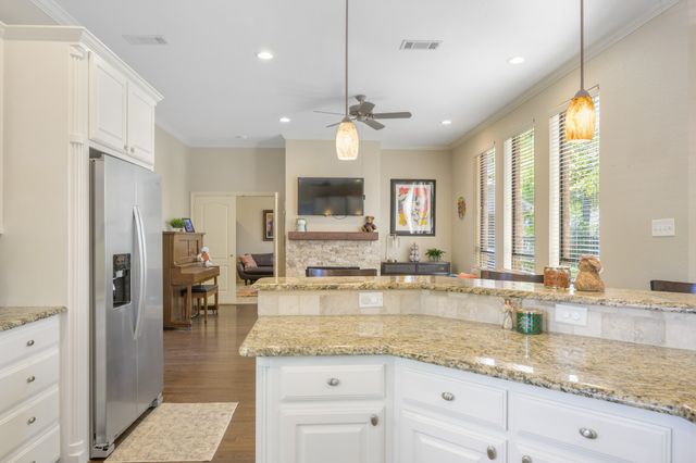 5905 Riverbend Place, Fort Worth, TX 76112