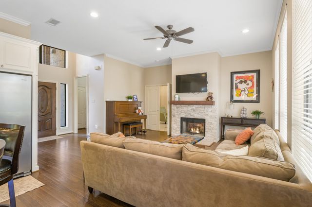 5905 Riverbend Place, Fort Worth, TX 76112