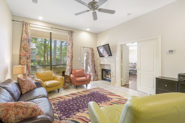 5905 Riverbend Place, Fort Worth, TX 76112