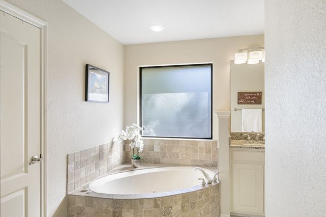 5905 Riverbend Place, Fort Worth, TX 76112