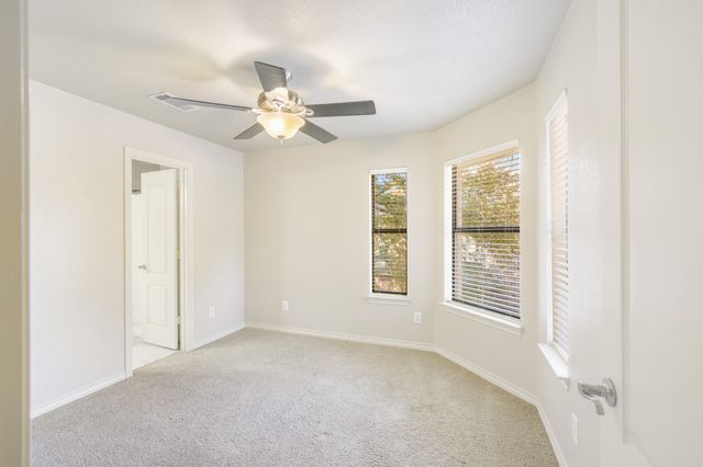 5905 Riverbend Place, Fort Worth, TX 76112