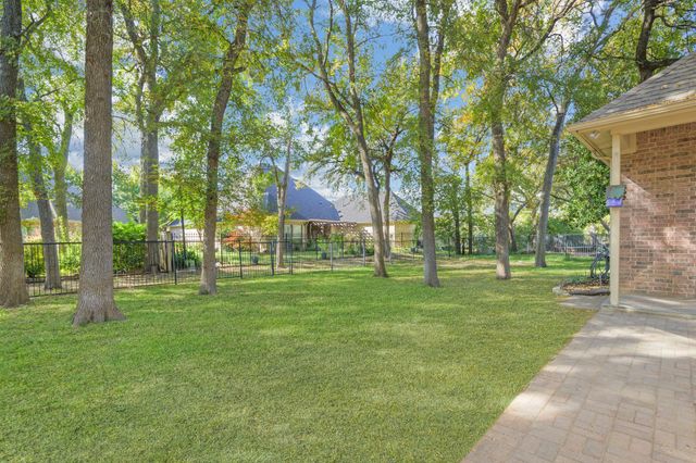 5905 Riverbend Place, Fort Worth, TX 76112