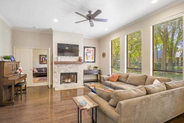 5905 Riverbend Place, Fort Worth, TX 76112