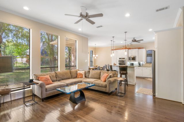 5905 Riverbend Place, Fort Worth, TX 76112