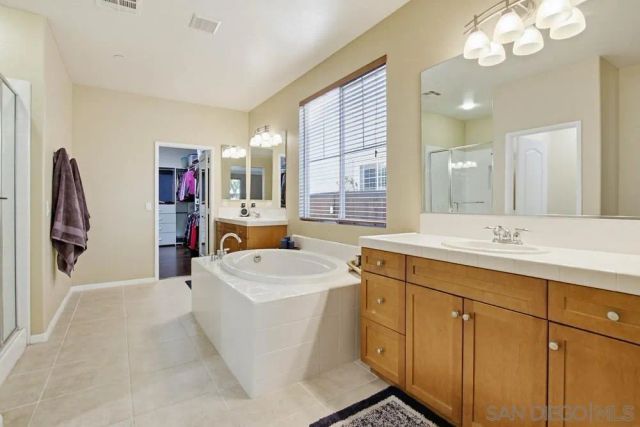 2954 Rangpur Ct, Escondido, CA 92027