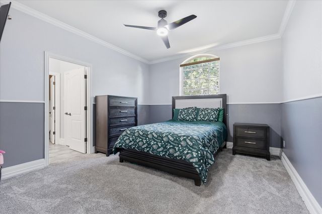 2056 Willow Bend Drive, Oak Leaf, TX 75154