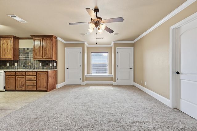 2056 Willow Bend Drive, Oak Leaf, TX 75154