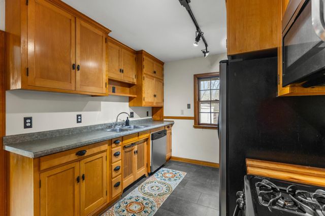 825 Delaware Avenue, Saint Paul, MN 55107