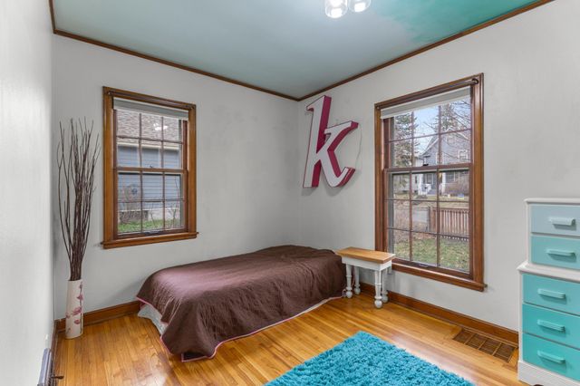 825 Delaware Avenue, Saint Paul, MN 55107