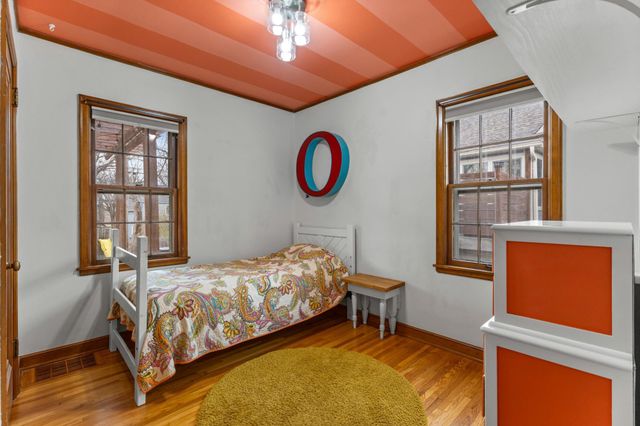 825 Delaware Avenue, Saint Paul, MN 55107