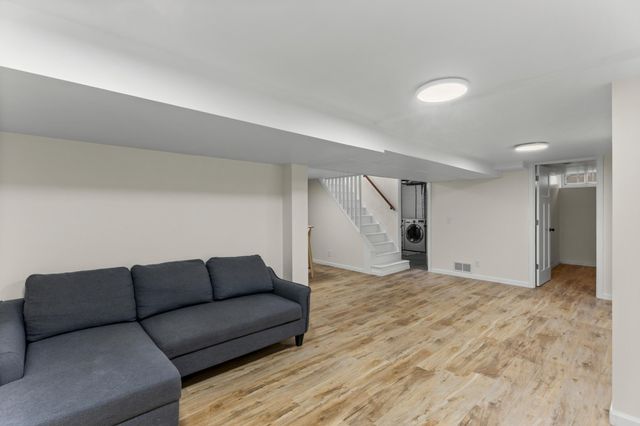 825 Delaware Avenue, Saint Paul, MN 55107