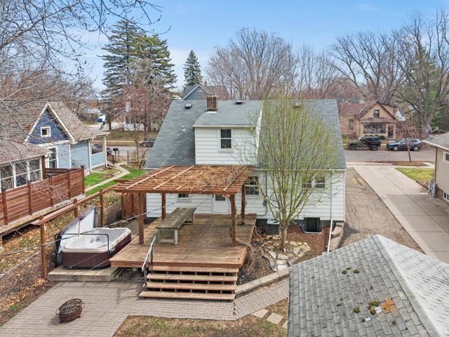 825 Delaware Avenue, Saint Paul, MN 55107