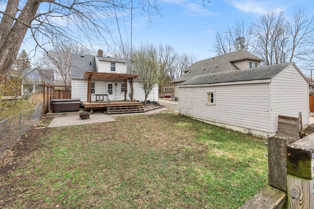 825 Delaware Avenue, Saint Paul, MN 55107