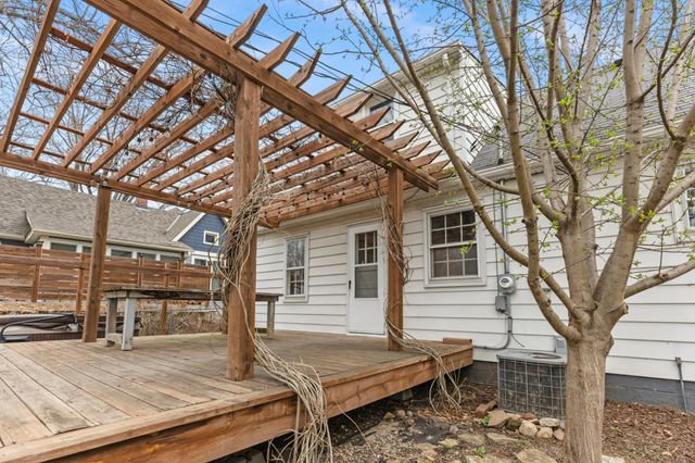 825 Delaware Avenue, Saint Paul, MN 55107