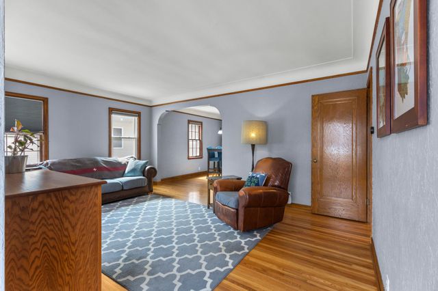 825 Delaware Avenue, Saint Paul, MN 55107