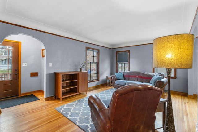 825 Delaware Avenue, Saint Paul, MN 55107