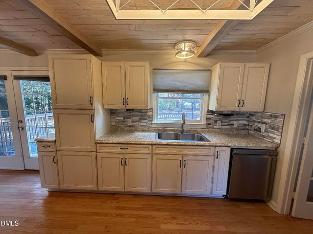 634 E Sanders Street, Four Oaks, NC 27524