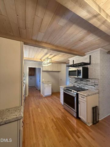 634 E Sanders Street, Four Oaks, NC 27524