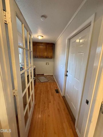 634 E Sanders Street, Four Oaks, NC 27524