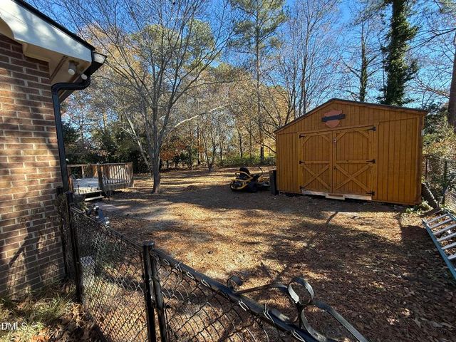 634 E Sanders Street, Four Oaks, NC 27524