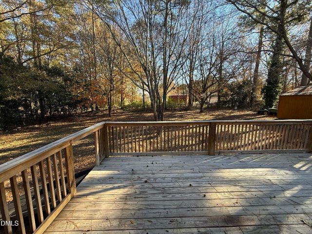 634 E Sanders Street, Four Oaks, NC 27524