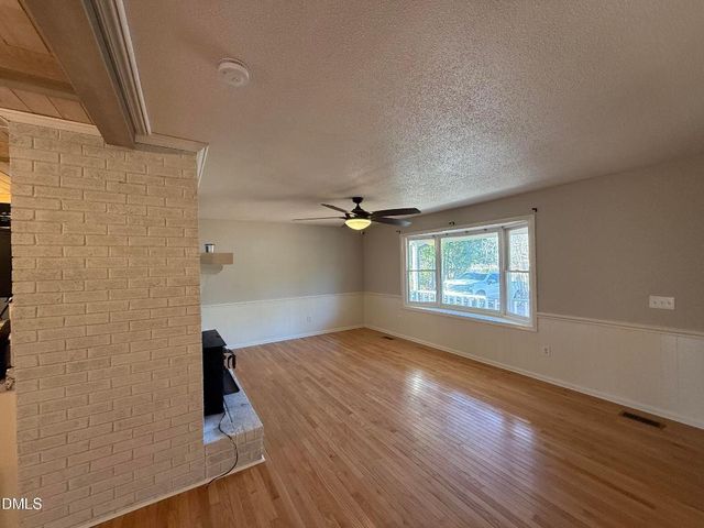 634 E Sanders Street, Four Oaks, NC 27524