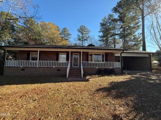634 E Sanders Street, Four Oaks, NC 27524