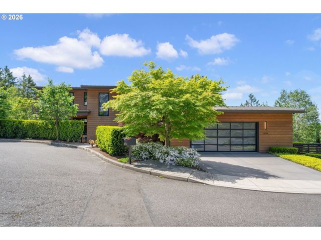 8718 Nw TERRACEVIEW Ct, Portland, OR 97229