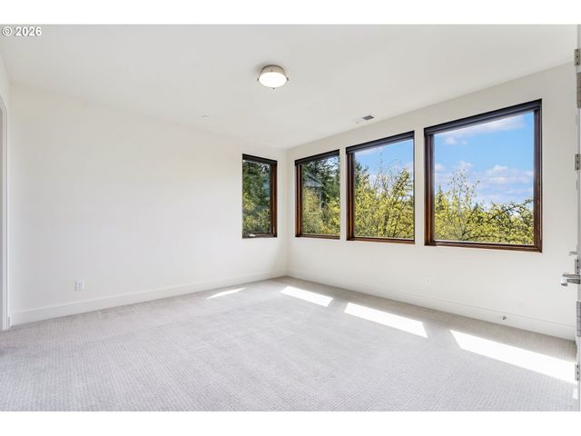 8718 Nw TERRACEVIEW Ct, Portland, OR 97229