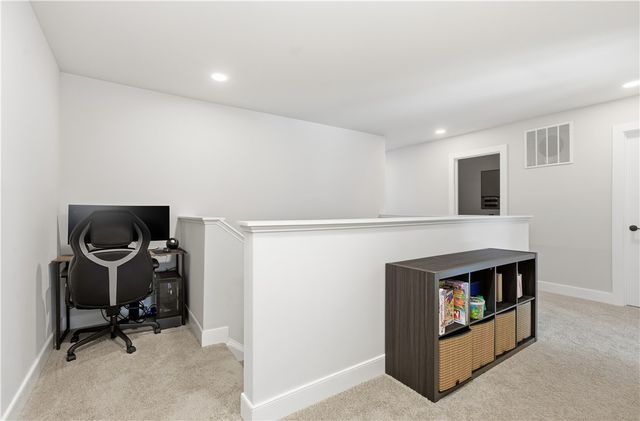 247 Limehouse Rd, Cranberry Twp, PA 16066