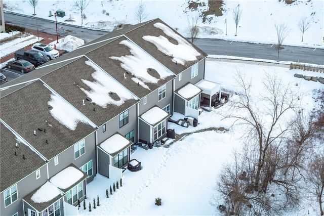 247 Limehouse Rd, Cranberry Twp, PA 16066