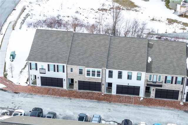 247 Limehouse Rd, Cranberry Twp, PA 16066