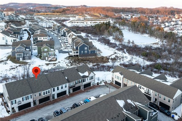 247 Limehouse Rd, Cranberry Twp, PA 16066