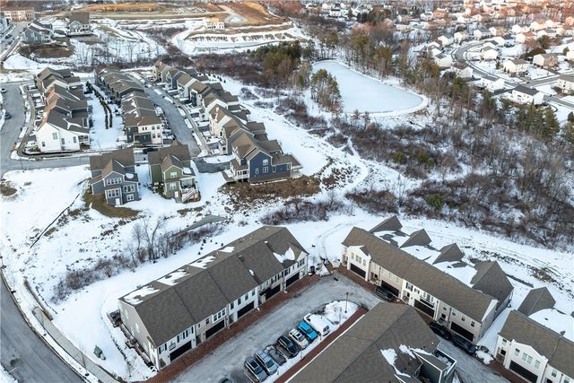 247 Limehouse Rd, Cranberry Twp, PA 16066