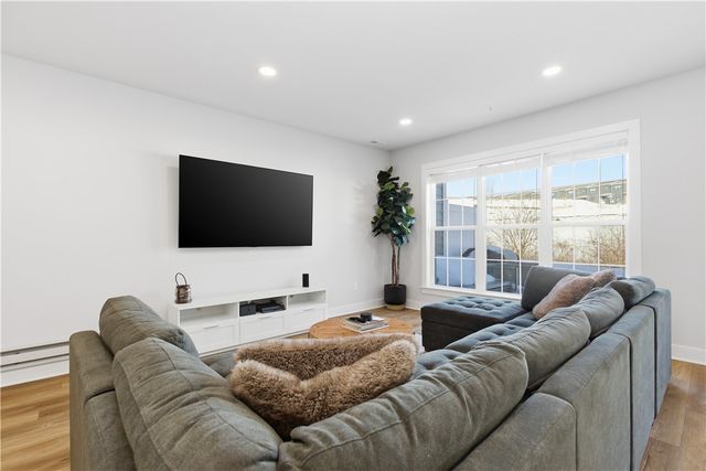 247 Limehouse Rd, Cranberry Twp, PA 16066