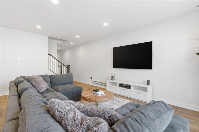 247 Limehouse Rd, Cranberry Twp, PA 16066