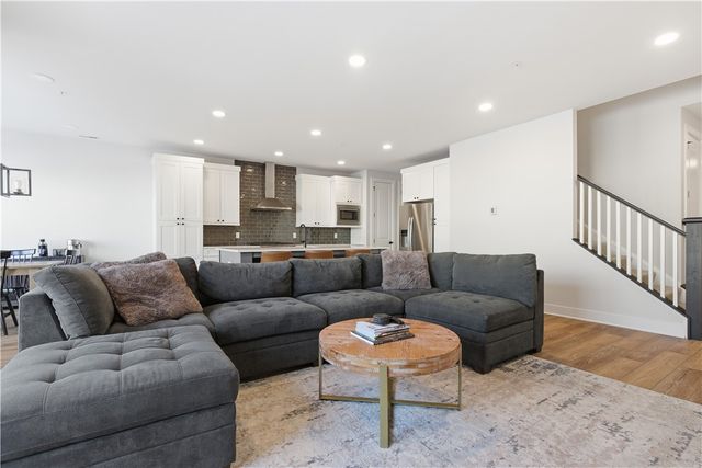 247 Limehouse Rd, Cranberry Twp, PA 16066