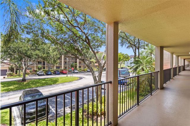 1100 SW 128th Terrace 210U, Pembroke Pines, FL 33027