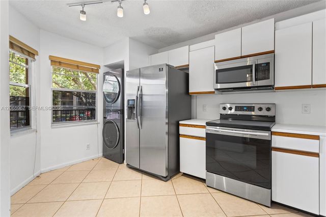 1100 SW 128th Terrace 210U, Pembroke Pines, FL 33027