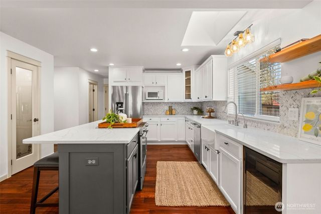 4244 90th Way SE, Olympia, WA 98501