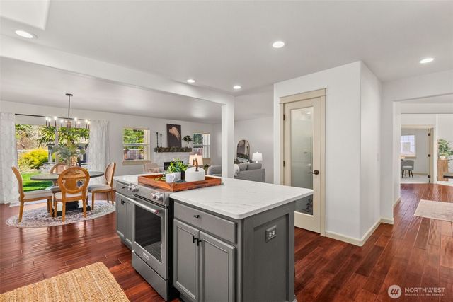 4244 90th Way SE, Olympia, WA 98501