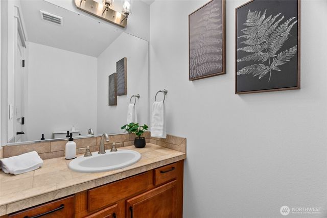 4244 90th Way SE, Olympia, WA 98501