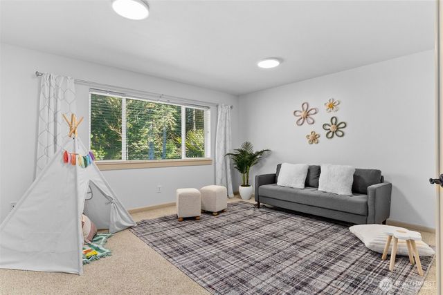 4244 90th Way SE, Olympia, WA 98501