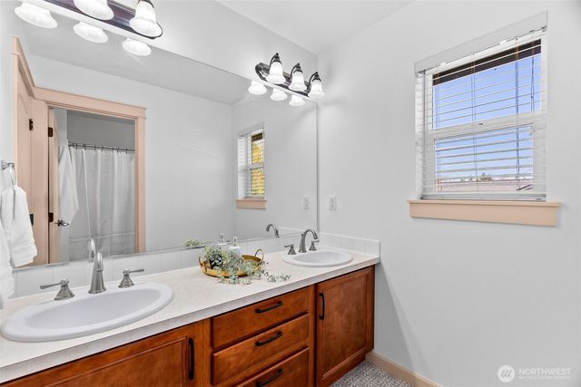 4244 90th Way SE, Olympia, WA 98501