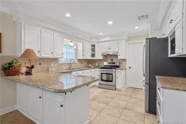 1818 Deepwoods Drive, Lake Charles, LA 70605