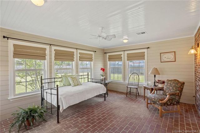 1818 Deepwoods Drive, Lake Charles, LA 70605