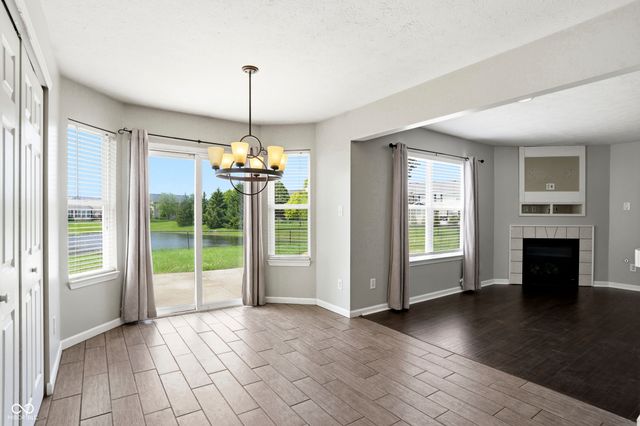 8716 N Springview Drive, Mccordsville, IN 46055