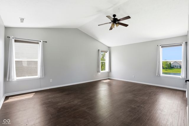8716 N Springview Drive, Mccordsville, IN 46055
