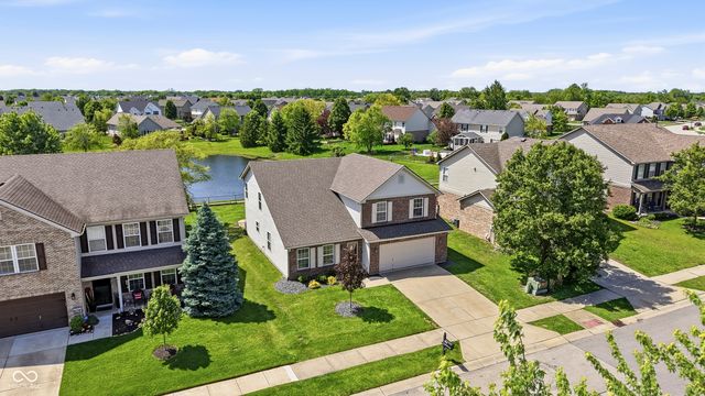 8716 N Springview Drive, Mccordsville, IN 46055
